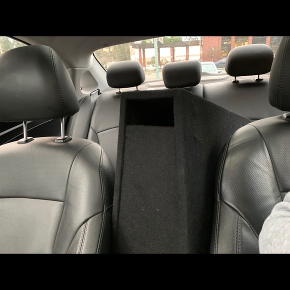 12 inch Alpine Subwoofer WITH Alpine Amplifier - Picture 6 of 6